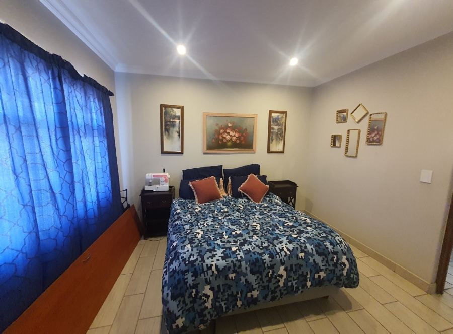 5 Bedroom Property for Sale in Rietfontein A H North West